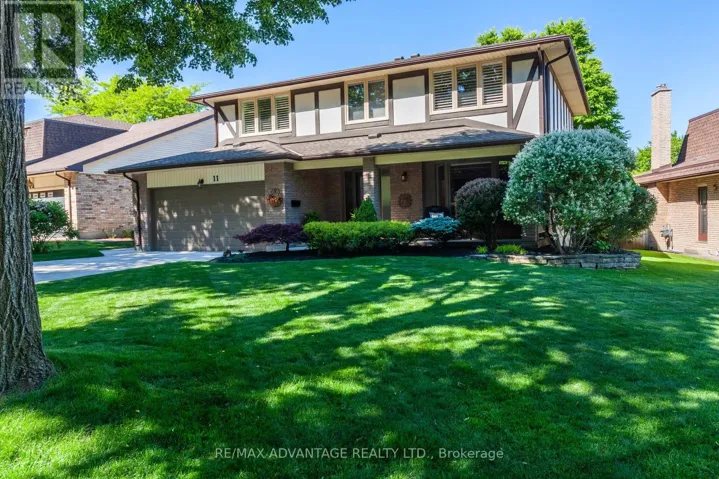 11 FARMINGTON CRESCENT, London South (South L), Ontario N6K3J2