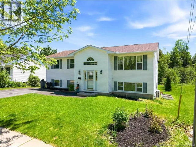 30 Leisure Avenue, Fredericton, New Brunswick E3B9K8