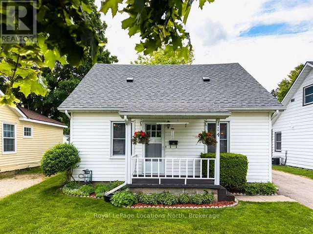 Front Entrance covered Porch