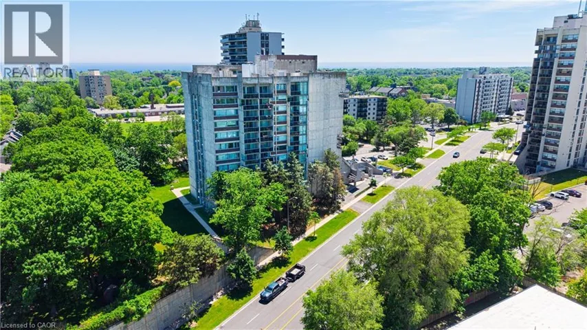 20 SPEERS Road Unit# 304, Oakville, Ontario L6K3R5