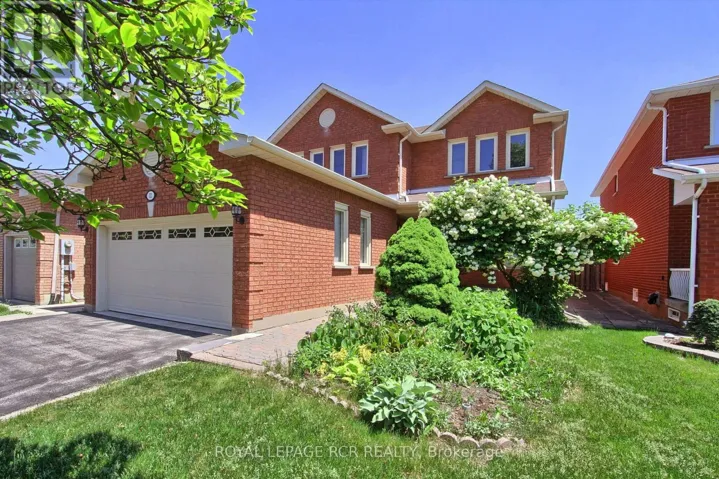 11 ZUCCHET COURT, Vaughan (East Woodbridge), Ontario L4L7M5