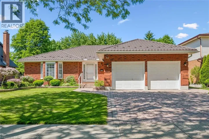 23 DARLINGTON Place, Kitchener, Ontario N2A3M3