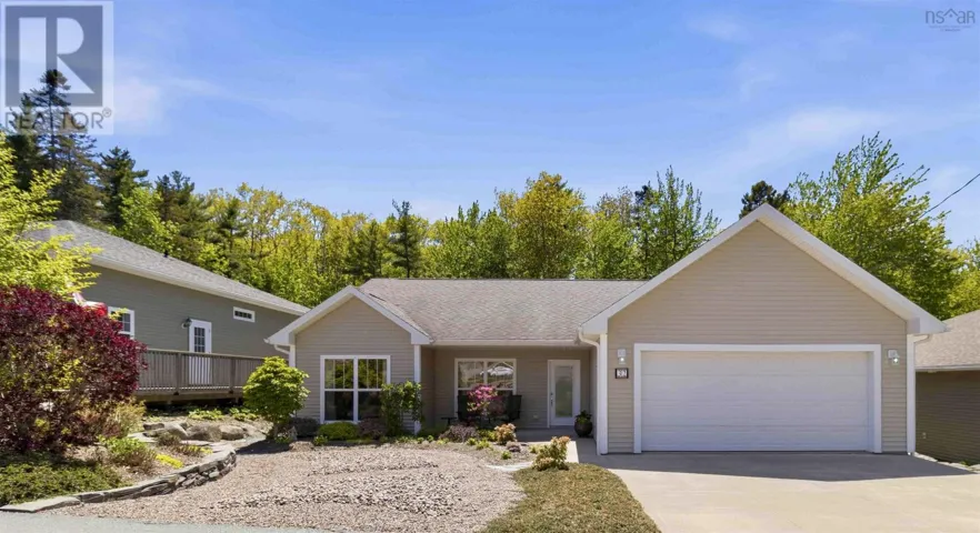32 Roundhouse Drive, Bridgewater, Nova Scotia B4V9A9