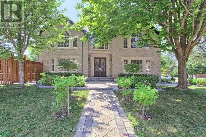 646 BROOKER RIDGE, Newmarket (Stonehaven-Wyndham), Ontario L3X1V7