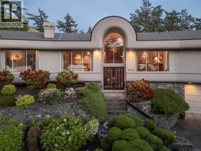 4329 Stoneywood Lane, Saanich, British Columbia V8X5C7