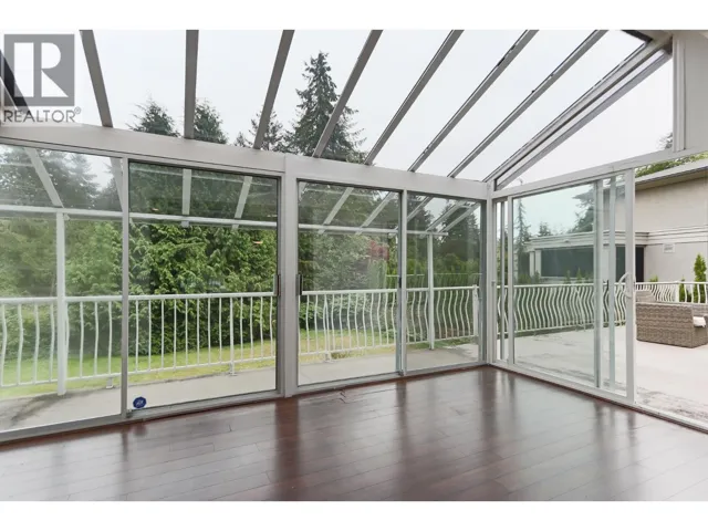 660 KENWOOD ROAD, West Vancouver, British Columbia V7S3G5