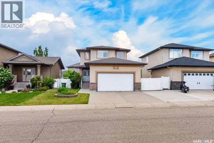 8338 Wascana Gardens WAY, Regina, Saskatchewan S4V1E8
