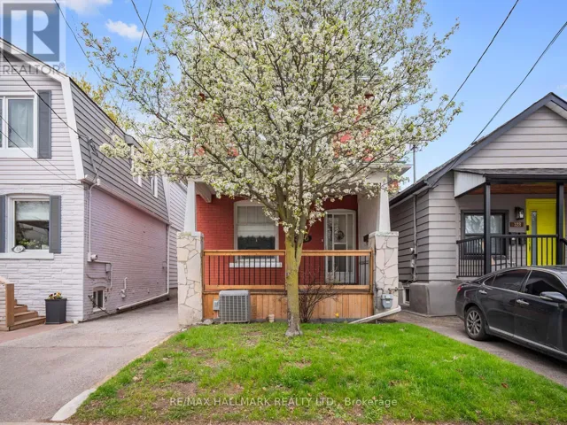 326 CEDARVALE AVENUE, Toronto (Woodbine-Lumsden), Ontario M4C4K4