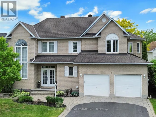 9 COACHMAN CRESCENT, Ottawa, Ontario K2S1X8