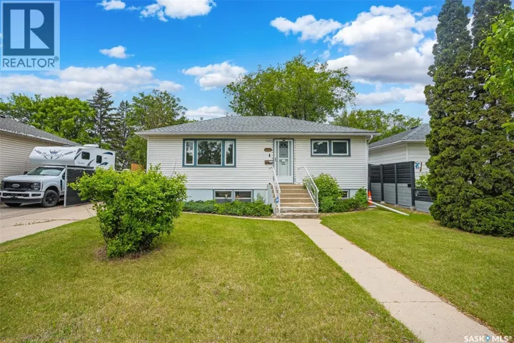 421 P AVENUE N, Saskatoon, Saskatchewan S7L2V8