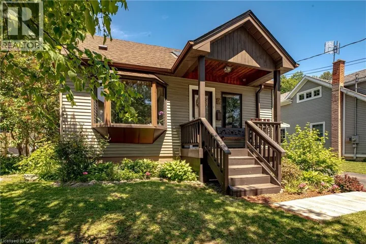9 MORTON Avenue, Dundas, Ontario L9H2P4