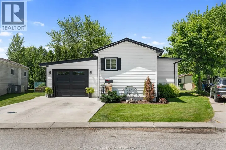 31 DANA DRIVE, Essex, Ontario N8M1Z1