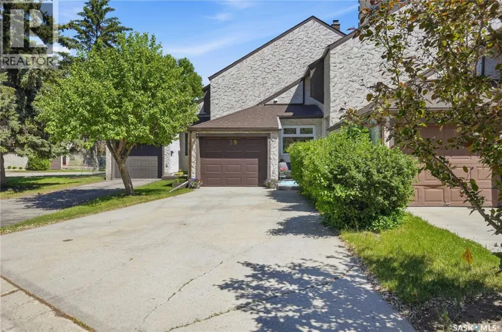 39 Laverendrye WAY, Regina, Saskatchewan S4S5Z6