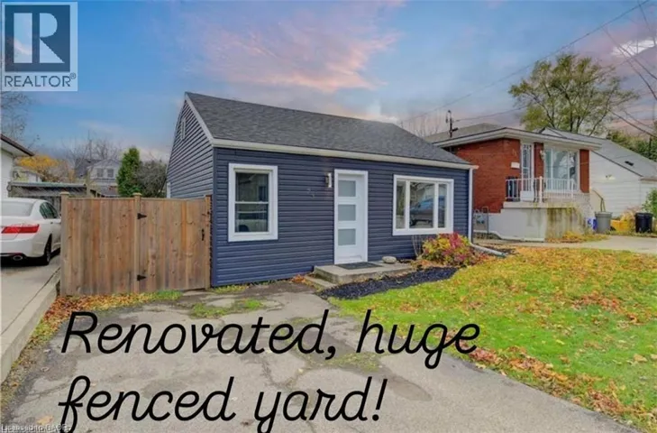 73 EAST 33RD Street, Hamilton, Ontario L8V3T3