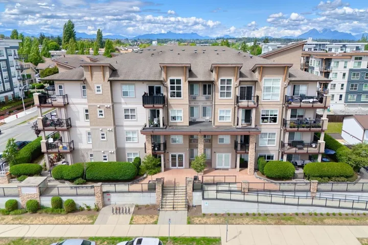 314 20175 53 AVENUE, Langley, British Columbia V3A0J8