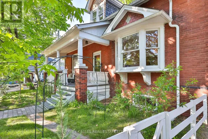 139 HAMMERSMITH AVENUE, Toronto (The Beaches), Ontario M4E2W5