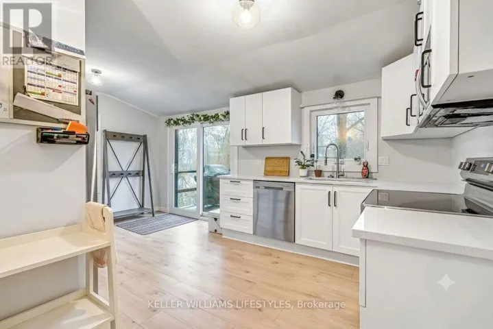 2 OPECHEE STREET, St. Thomas, Ontario N5R1V9
