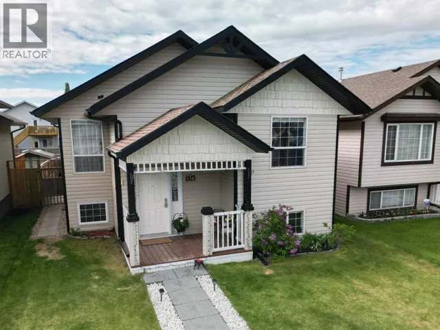 136 Lanterman Close, Red Deer, Alberta T4N3N8