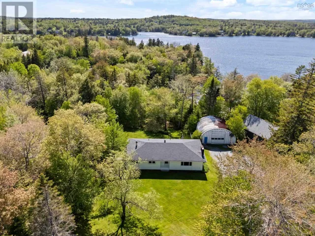 660 East Uniacke Road, East Uniacke, Nova Scotia B0N1Z0