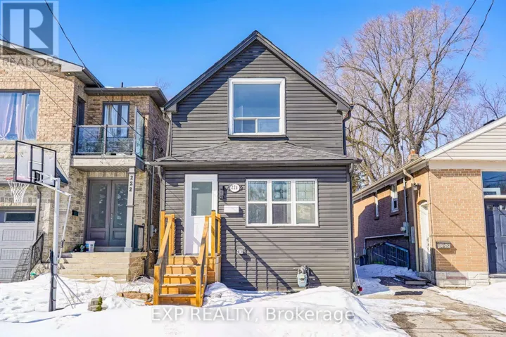 224 AYLESWORTH AVENUE, Toronto (Birchcliffe-Cliffside), Ontario M1N2J6