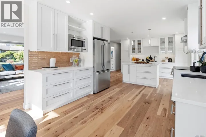 11 2558 Ferguson Rd, Central Saanich, British Columbia V8M1V7
