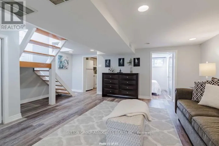 LOWER - 33 HAGAR AVENUE, Toronto (Junction Area), Ontario M6N3V1