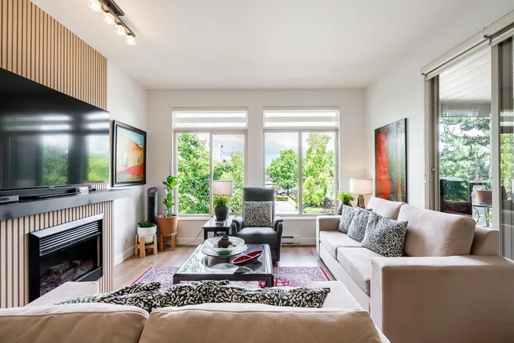 315 10180 153 STREET, Surrey, British Columbia V3R0B5