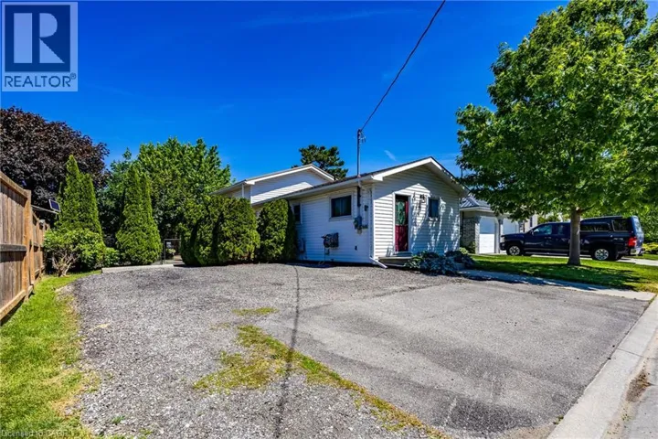 21 CENTRE Street, Port Rowan, Ontario N0E1M0