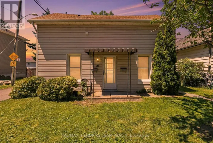 25 BESSEY STREET, St. Catharines (Secord Woods), Ontario L2T1L9