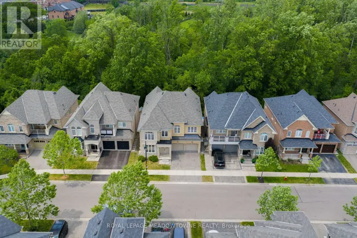 332 MCGIBBON DRIVE, Milton (CL Clarke), Ontario L9T5K7