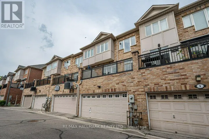 3 CHIMES LANE, Toronto (Stonegate-Queensway), Ontario M8Y4H8