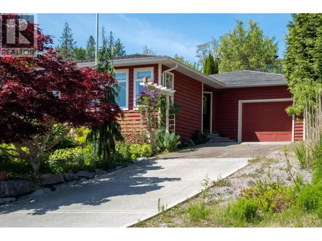 5599 MEDUSA PLACE, Sechelt, British Columbia V7Z0V1