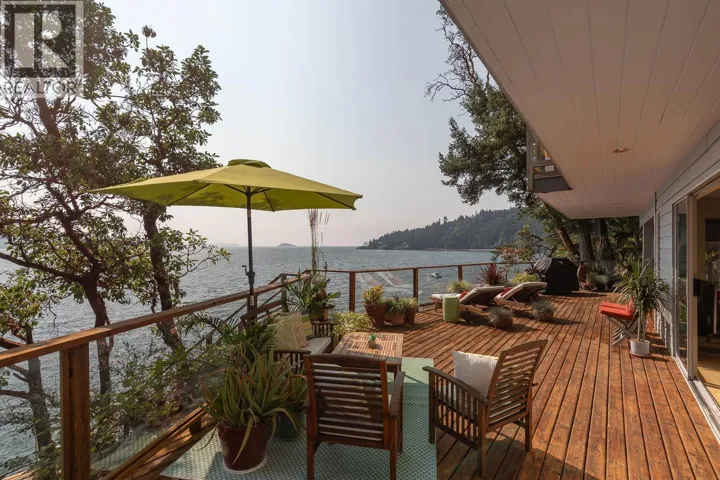 1483 WEBB ROAD, Bowen Island, British Columbia V0N1G0