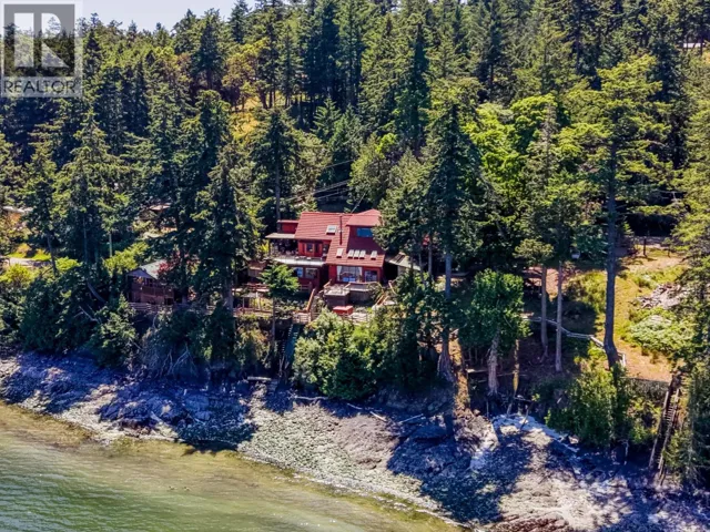 7911 BEDWELL DRIVE, Pender Island, British Columbia V0N2M2