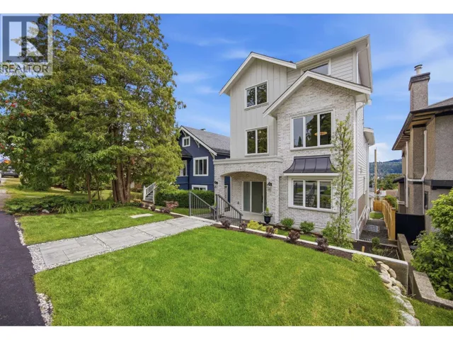 40 SEA AVENUE, Burnaby, British Columbia V5B3W6