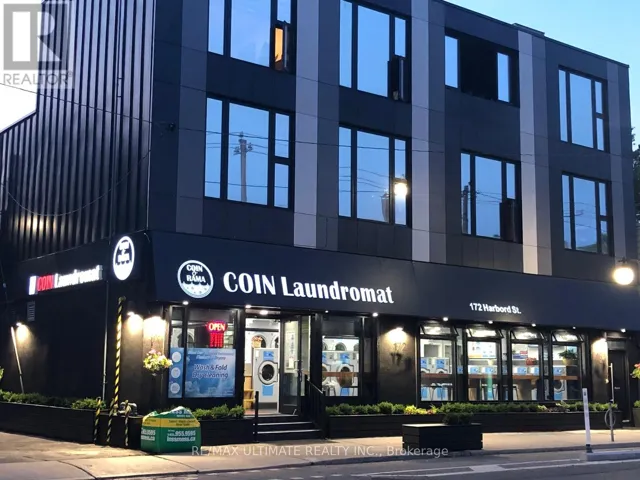 172 HARBORD STREET, Toronto (University), Ontario M5S1H4