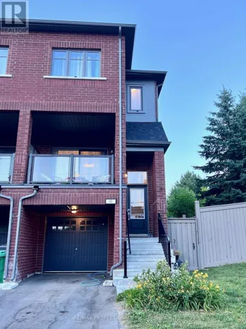 99 HAGGERT AVENUE N, Brampton (Downtown Brampton), Ontario L6X1Y3