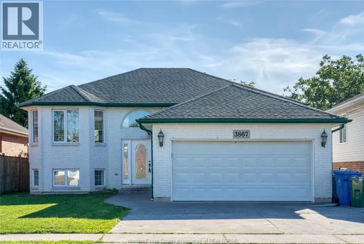 3867 CLARA AVENUE, Windsor, Ontario N9E4X6