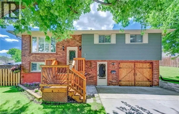 3 PARKLAND Crescent, Kitchener, Ontario N2N1R5