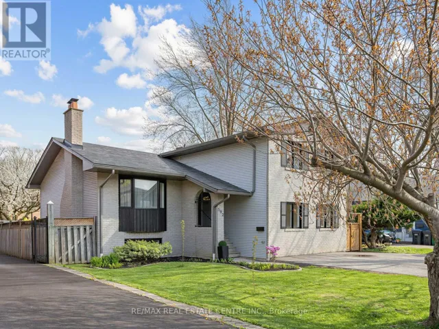 592 MONTBECK CRESCENT, Mississauga (Port Credit), Ontario L5G1N8