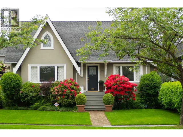 3755 DUNBAR STREET, Vancouver, British Columbia V6S2C8