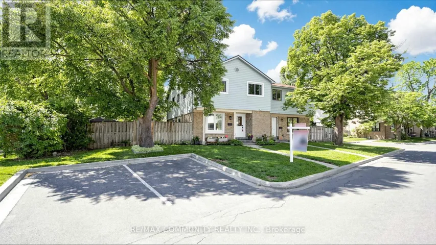 126 - 6540 FALCONER DRIVE, Mississauga (Streetsville), Ontario L5N1M1