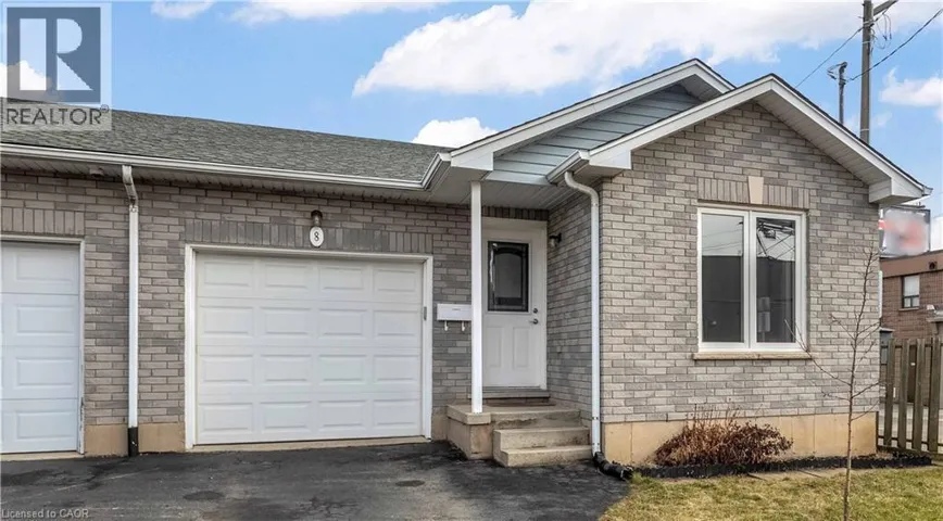 8 BRANTDALE Avenue, Hamilton, Ontario L9C1B7