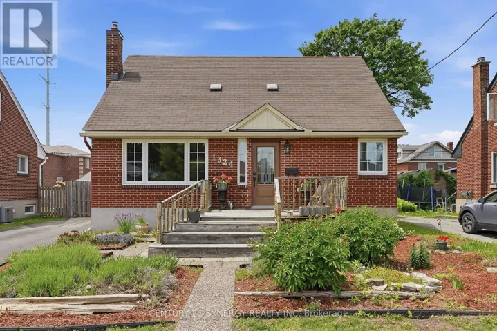 1324 AVENUE O, Ottawa, Ontario K1G0A9