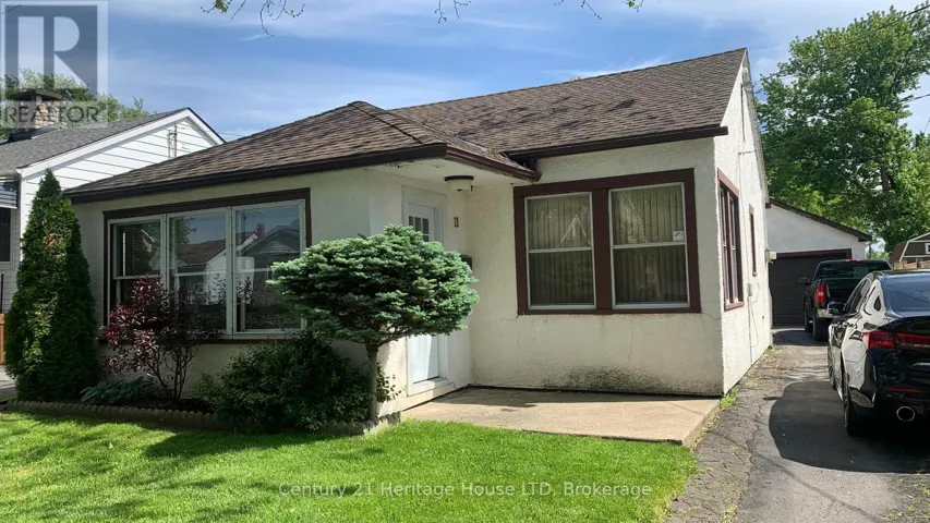 11 ACHILLES AVENUE, Welland (Lincoln/Crowland), Ontario L3B4S3