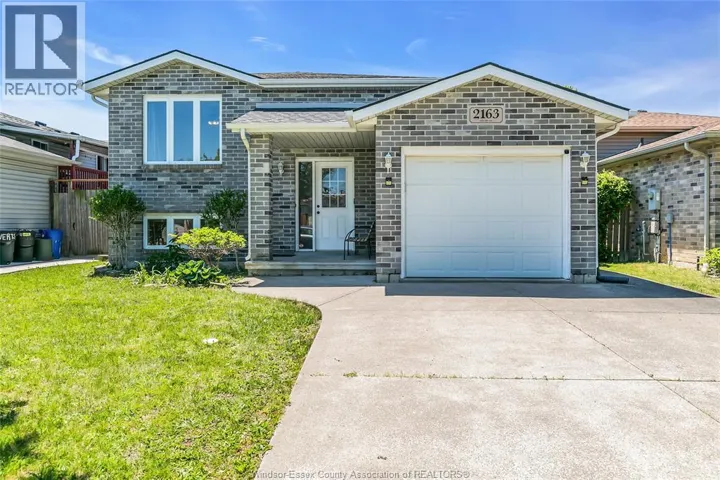 2163 EVERTS, Windsor, Ontario N9B3X6