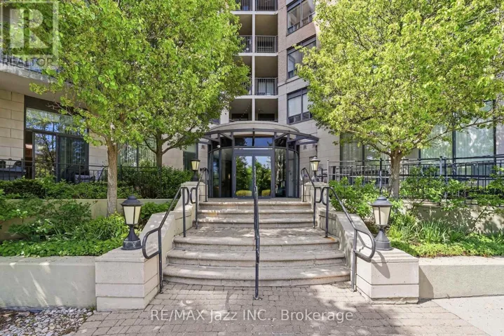 307 - 16 DALLIMORE CIRCLE, Toronto (Banbury-Don Mills), Ontario M3C4C4