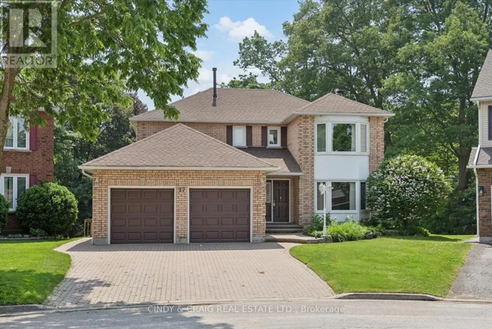 17 MULLHOLLAND COURT, Clarington (Courtice), Ontario L1E1T9