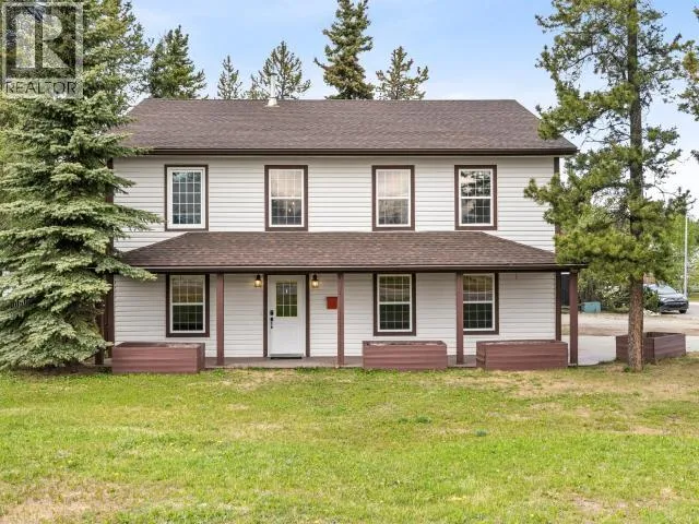 43 LAZULITE DRIVE, Whitehorse, Yukon Y1A6A5