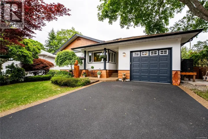 2519 Wootton Cres, Oak Bay, British Columbia V8R5M7